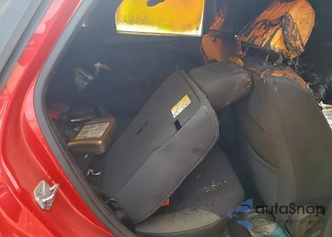 2013 Ford Focus Se z USA, uszkodzony, nr VIN 1FADP3K2XDL125224